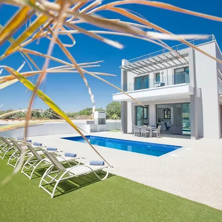 Villa Premier